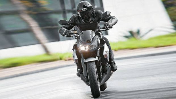 Motos naked