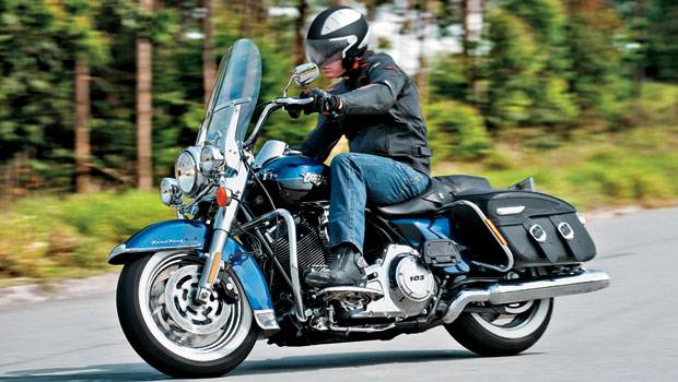 H-D Road King Classic 103