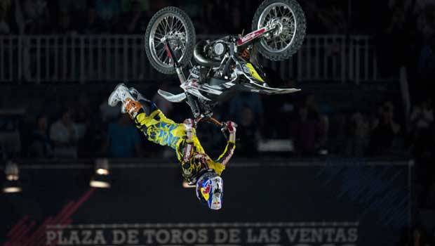 Vai começar o X-Fighters 2012