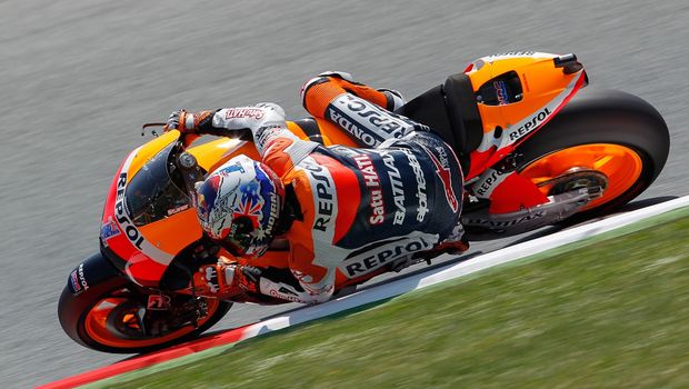 Casey Stoner é pole na Catalunha Casey Stoner é pole na Catalunha