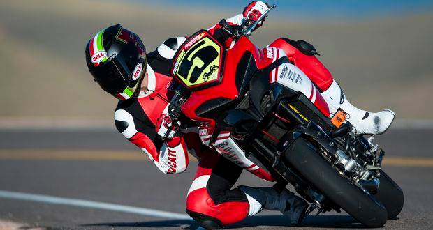 Pikes Peak: tri da Ducati