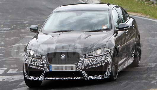 Jaguar XFR-S flagrado em testes