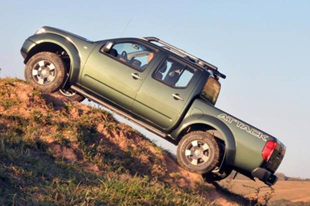 Nissan anuncia série especial da Frontier