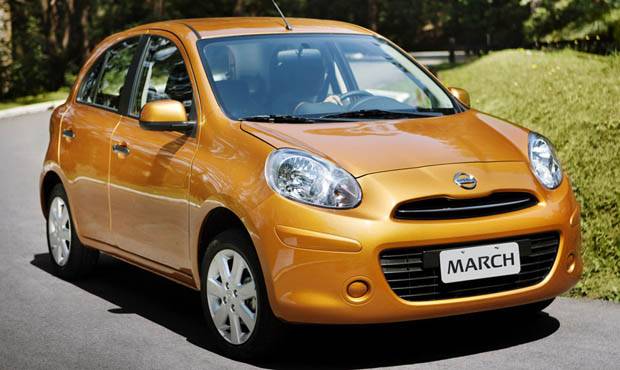 Nissan March e Versa: esgotados