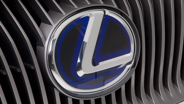 Lexus lançará novo IS no Salão de Detroit