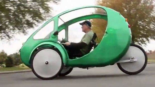 Um carro-bicicleta movido a energia solar? Conheça o Elf