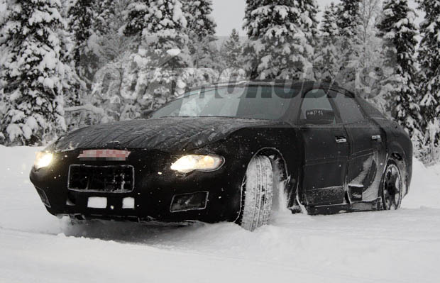 Maserati Ghibli é flagrado em teste