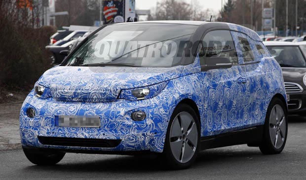BMW i3 é flagrado no exterior