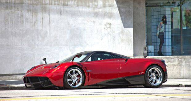 Primeiro Pagani Huayra é colocado à venda