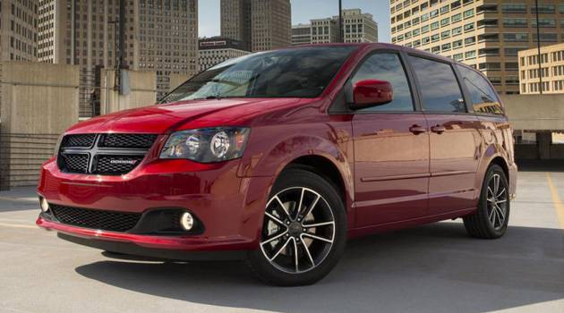 Dodge introduz pacote Blacktop no Durango e Journey
