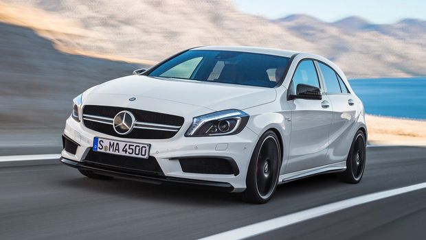 Mercedes-Benz divulga fotos do A45 AMG