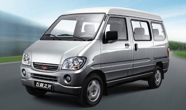 Minivan chinesa é modelo mais vendido de 2012