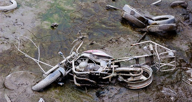 EUA: Motos roubadas são encontradas em lago EUA: Motos roubadas são encontradas em lago