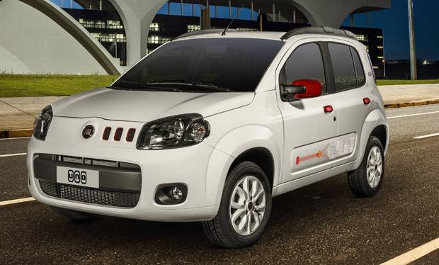 Fiat Uno ganha série College