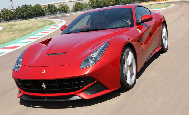 Ferrari F12berlinetta chega ao Brasil