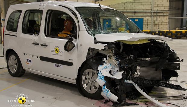 Mercedes-Benz Citan vai mal em teste de segurança