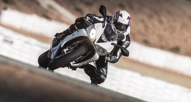 Triumph inaugura concessionária em Brasília