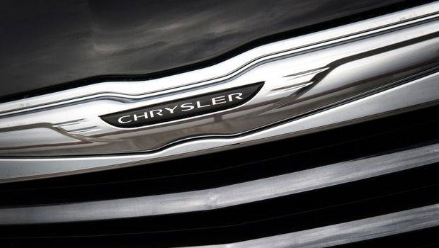 Chrysler desmente Tesla em comunicado