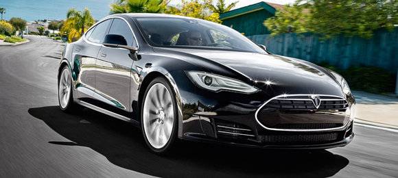 Troca da bateria do Tesla Model S será feita em apenas 90 segundos