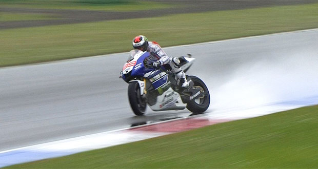 MotoGP: Lorenzo fratura clavícula em treino