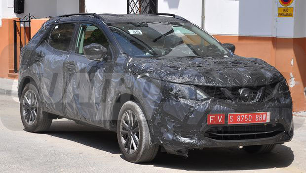 Nissan Qashqai 2014 é flagrado