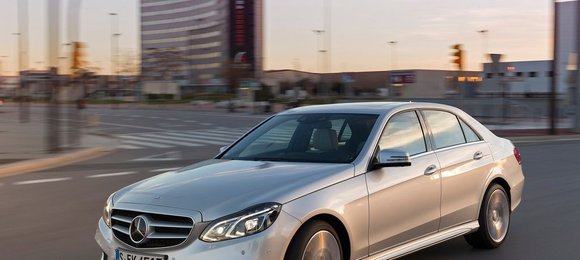 Mercedes-Benz lança novo Classe E no Brasil