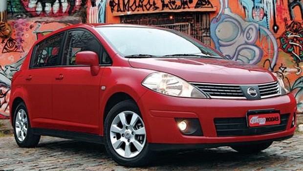 Nissan deixa de vender Tiida no Brasil