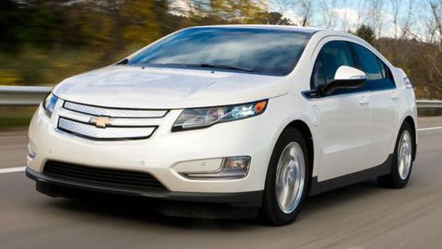 GM estuda versão mais barata do Volt