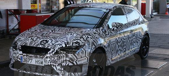 Seat testa Leon Cupra em Nürburgring