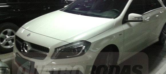 Mercedes-Benz lança A 45 AMG em dezembro
