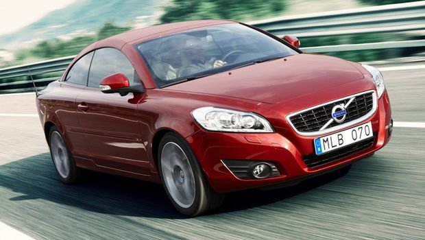 Volvo trabalha em ruas elétricas na Suécia