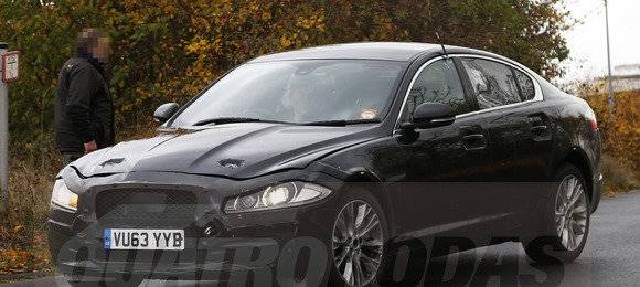 5658bdcfde40d64c20296a24jaguar-xf-mule-2.jpeg