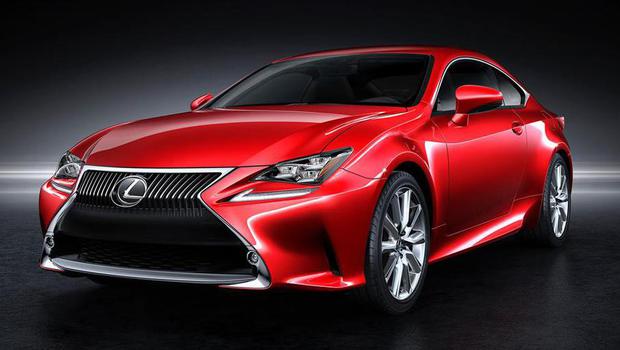 Lexus mostra cupê RC