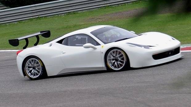 Ferrari testa 458 Challenge Evoluzione