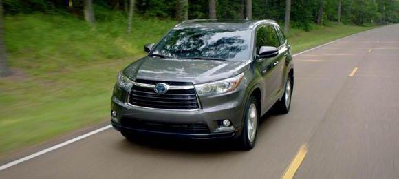 Toyota apresenta Highlander Hybrid no Salão de Los Angeles