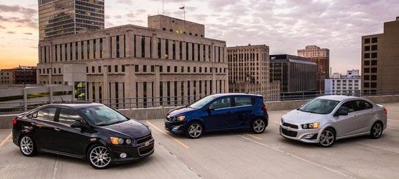 Chevrolet acrescenta edições RS e Dusk à linha atual do Sonic sedã