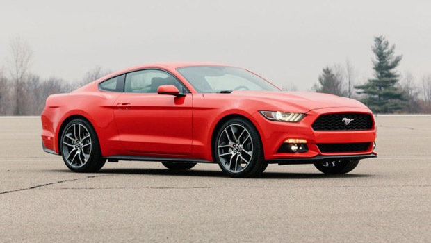 Surgem fotos oficiais do Ford Mustang 2015