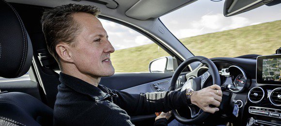 Schumacher testa itens de segurança do novo Classe C