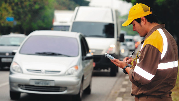 Carros com som alto ser&atilde;o multados em S&atilde;o Paulo