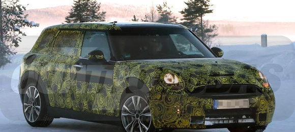 Novo Mini Clubman é flagrado em testes na Suécia