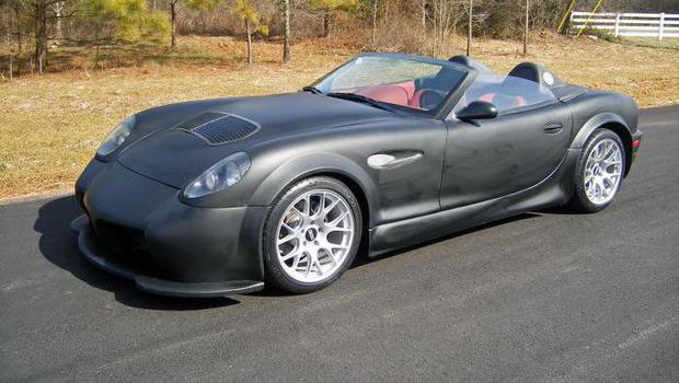 Panoz lança Esperante Spyder 25h Birthday