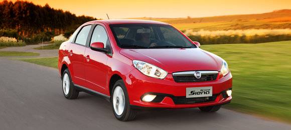 Fiat lança linha 2015 do Grand Siena