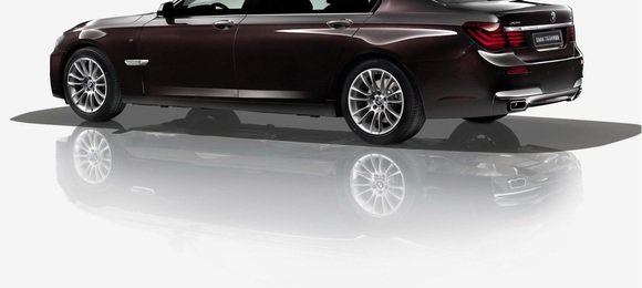 BMW lança edição especial do Série 7 na China