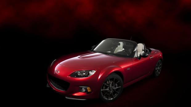 Mazda revela MX-5 25th Anniversary Edition no Salão de Nova York