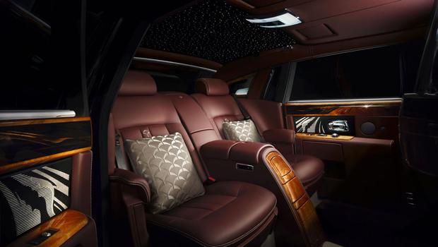 rolls-royce-pinnacle-travel-phantom-interior-traseira.jpeg rolls-royce-pinnacle-travel-phantom-interior-traseira.jpeg