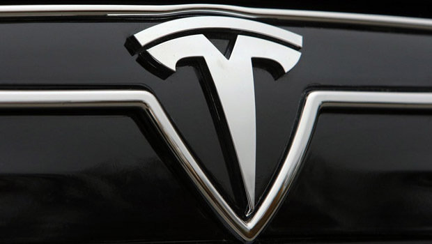 mercado Daimler vende sua porcentagem da Tesla