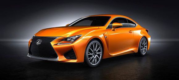 Lexus pede a ajuda de fãs para nomear nova cor laranja do RC F