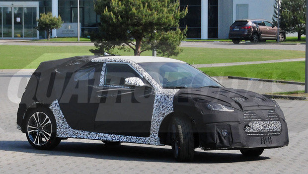 Hyundai testa novo Veloster Turbo na Alemanha