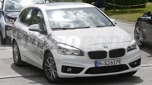 BMW testa Série 2 Active Tourer híbrido