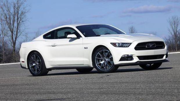Ford lança kit para deixar Mustang com mais de 600 cavalos